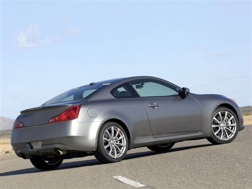 英菲尼迪G37 Coupe，豪华运动轿跑典范